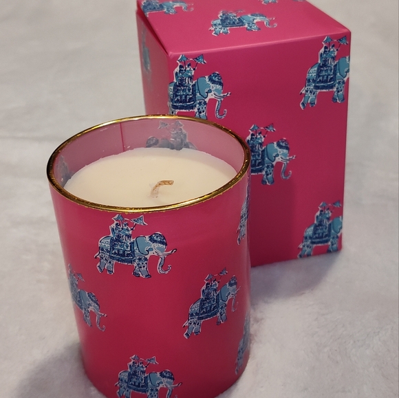 NEW!! LILLY PULITZER Candle 8oz - Picture 1 of 7